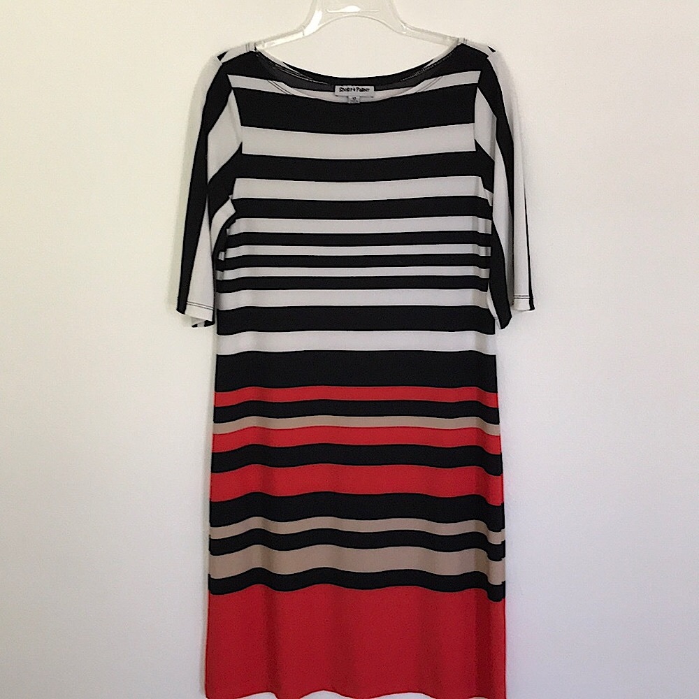 Shelby & Palmer Dress Stretch Striped B 36” L 38”